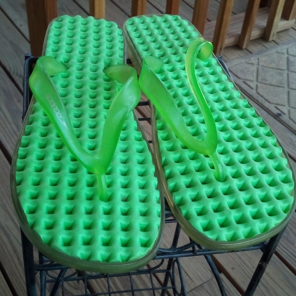 Speedo XL Sandals - Picture 2 of 4